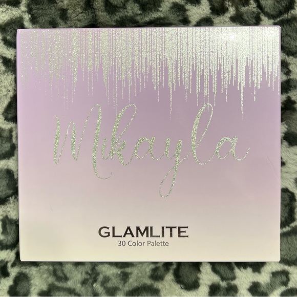 NEW IN BOX💜MIKAYLA X GLAMLITE PALETTE, LIMITED EDITION, SOLD OUT ON GLAMLITE! - Picture 4 of 12
